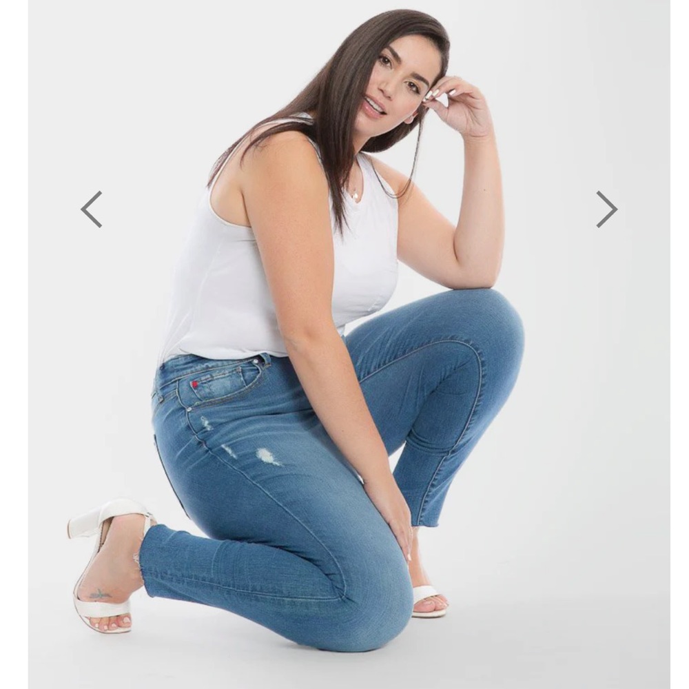 SLINK JEANS Curvy Straight Leg High Rise 10” Jeans